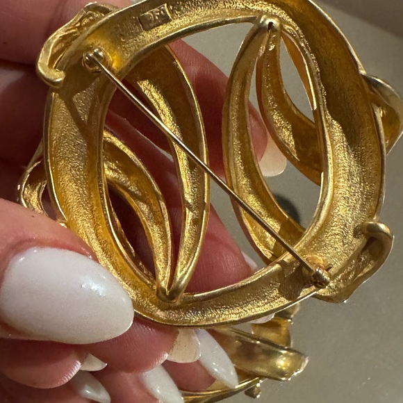 Vintage Fernando Originals gold tone abstract wreath brooch pin - Picture 13 of 13